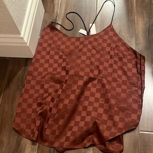 VS Checkered brown tank
